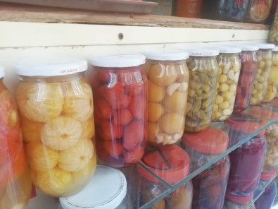 Kozalağın Turşusunu Kurdu