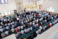 AYHAN YıLMAZ - Musabeyli İlçesinde  Aişe Caminin İbadete Açıldı