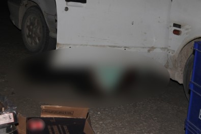 Oğlunun Telefonunu Kıran Kişiyi Öldürdü