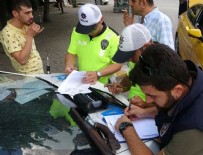 TAKSİ ŞOFÖRLERİ - Ticari taksiden çıkanlar şaşırttı