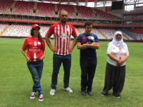 Antalyaspor'dan Ali Gürbüz'lü Forma Tanıtımı Haberi