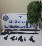 KURUSIKI TABANCA - Balıkesir'de Uyuşturucu Ve Silah Operasyonu