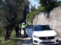 Terliklerle Kaçamayınca Polise Teslim Oldu