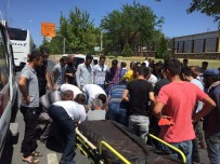 YOLCU OTOBÜSÜ - Yolcu Otobüsü İle Motosiklet Çarpıştı Açıklaması 1 Yaralı