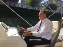 LÜTFÜ SAVAŞ - Başkan Savaş, Asi Nehri'nde Tekne Kullandı