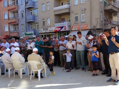 Hisarcık'ta 20 Kişilik Hac Kafilesi Kutsal Topraklara Uğurlandı