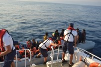 Kuşadası Körfezi'nde 28'İ Çocuk 77 Kaçak Göçmen Yakalandı