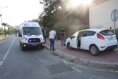 Manavgat'ta Trafik Kazası Açıklaması 2 Yaralı