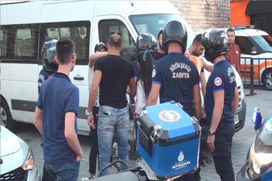 (Özel) Taksim'de İBB Zabıtasından Seyyar Satıcılara Sert Müdahale