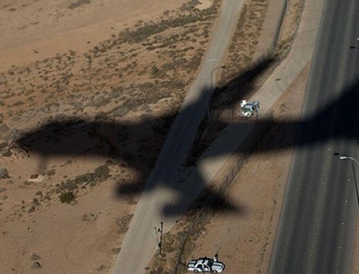 Husilerden hava üssüne saldırı