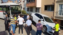 İŞÇİ SERVİSİ - Servis Aracı Park Halindeki Araçları Biçti