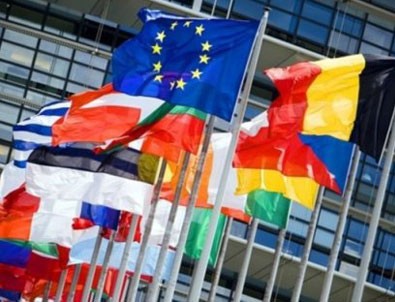 Avrupa'da Türklerin vatandaşlık tercihi Almanya oldu