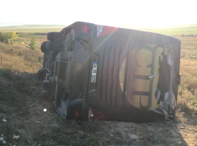 Eskişehir'de Otobüs Kazası Açıklaması 13 Yaralı