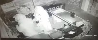 Kadın Elbiseli Hırsızlar Market Soydu