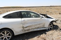 Kamyon, Direksiyonu Sağ Tarafta Olan Aracı Sıkıştırdı Açıklaması 1'İ Ağır 4 Yaralı