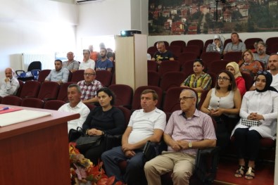 Örtüaltı Sebze Yetiştiriciliği Kursiyerleri Sertifikalarını Aldı