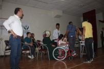 Özel Bireyler, Toplu Taşıma Ve Parklarda Yaşanan Sorunları Sahnede Anlatacak