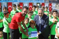 YABANCI DİL EĞİTİMİ - Talas'ta 220 Kursiyer Yaz Futbol Okulu Eğitimini Tamamladı