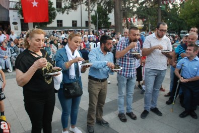 Zeytinyağlı Dolma Yemek İçin Yarıştılar