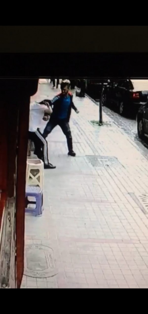 Genç kız böyle darp edildi!