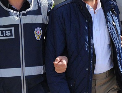 Eski üsteğmenler ve polis müdürü Yunanistan'a kaçarken yakalandı