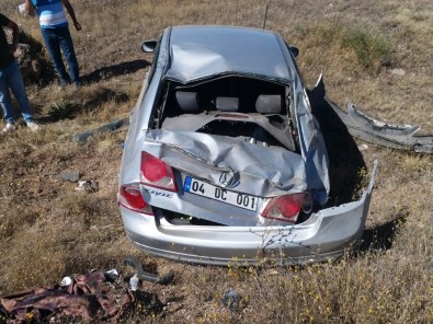 Sivas'ta Otomobil Şarampole Uçtu Açıklaması 1 Polis Yaralı