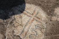 MUSTAFA KEMAL ÜNIVERSITESI - Antakya Hipodromunda Mozaik Parçası Bulundu