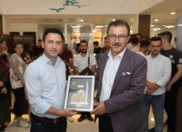 İSMAIL UYSAL - Balkan Ülkelerinde Yaşayan Öğrencilerden Eyüpsultan'a Ziyaret