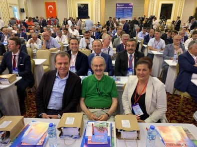 Başkan Akın CHP'nin Başkanlar Çalıştayı'na Katıldı