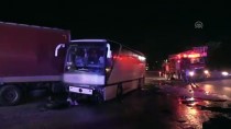 VEZIRHAN - Bilecik'te Yolcu Otobüsü Tıra Çarptı Açıklaması 17 Yaralı