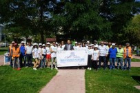 ÜNİVERSİTE ÖĞRENCİSİ - Dünyanın Çeşitli Ülkelerinden Gelen Gençler Nevşehir'de Parkları Temizledi