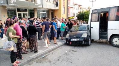 Freni Boşalan Minibüs Park Halindeki Otomobile Çarptı Açıklaması 1 Yaralı