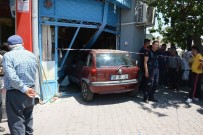 BEDİÜZZAMAN - Kaza Yapan Otomobil Terzi Dükkanına Girdi Açıklaması 1 Yaralı