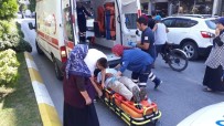 EHLİYETSİZ SÜRÜCÜ - Otomobil İle Dolmuş Çarpıştı Açıklaması 1 Yaralı
