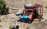 AMASYA MERKEZ - Traktör Uçuruma Yuvarlandı Açıklaması 1 Ölü