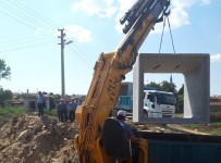 KURUÇAY - Yıkılan Köprü Kısa Sürede Yeniden Yapıldı