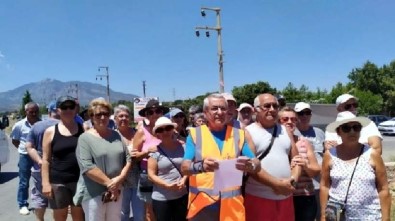 Datçalılar Sık Sık Kazaların Yaşandığı Kavşakta Açıklama Yaptı