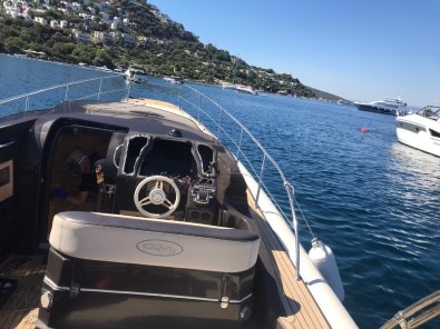 Jet Skili Hırsızlar İş Adamlarının Yatlarına Dadandı