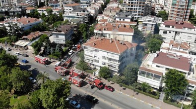 Kadıköy'de 4 Katlı Binada Yangın