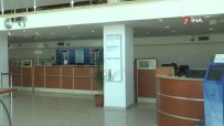 ABDURRAHMAN BULUT - Banka Personelini Su Tabancasıyla Tehdit Etti