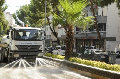 Büyükşehir'den Nazilli'de Bayram Temizliği