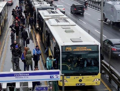 Metrobüste iğrenç iddia