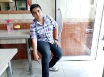 SOKAK KÖPEKLERİ - Tekirdağ'da Başıboş Köpekler 13 Yaşındaki Çocuğa Saldırdı