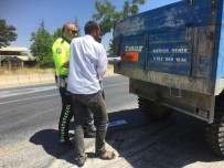TRAFİK TESCİL - Trafik Polislerinden 'Reflektör' Uygulaması