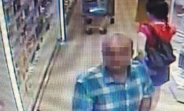 Market sapığından rezil savunma