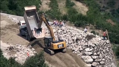 Demirci - Selendi Yolunun 15 Kilometresi Tamamlandı