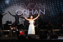 SEVCAN ORHAN - Konya'da Göl Festivali'nde Sevcan Orhan Ve Hilmi Şahballı Konseri