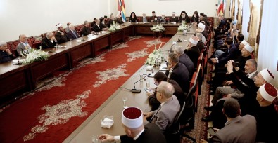 Lübnanlı Din Adamları Siyasilere Ülke İçin Birlik Çağrısı Yaptı