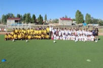 Taşlıçay'da 140 Öğrenciye Spor Malzemesi Dağıtıldı Haberi