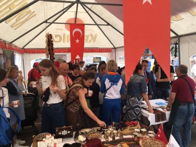 Büyükşehir, '4 Mevsim Gaziantep' Kampanyasını Kardeş Şehir Minsk'te Tanıttı